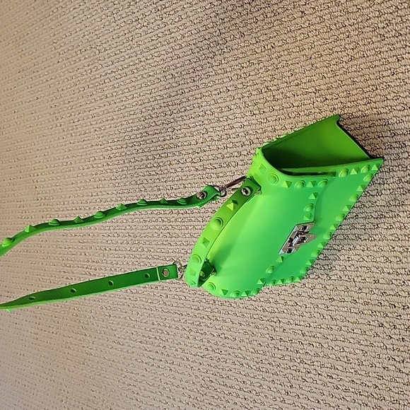 Neon green studded crossbody purse - Picture 3 of 4